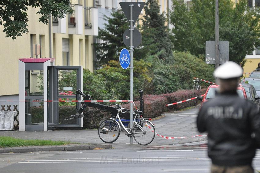 Kofferbombe entschaerft Koeln Graeffstr Subbelratherstr P069.JPG